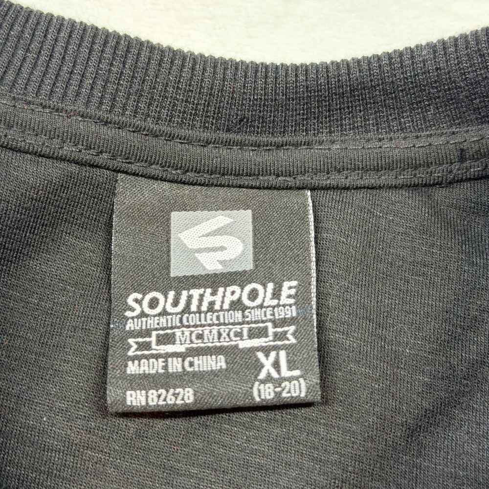 Southpole Sweatshirt Boys XL Red‎ Black Quilted Faux Leather Accents Excellent - Picture 3 of 10